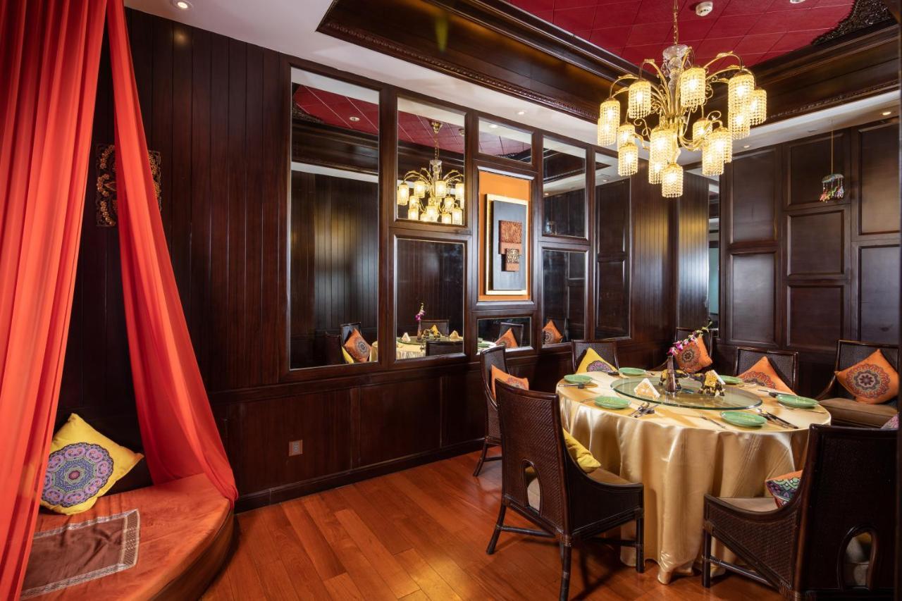 Wyndham Grand Plaza Royale Colorful Yunnan Hotel Kunming Exterior photo