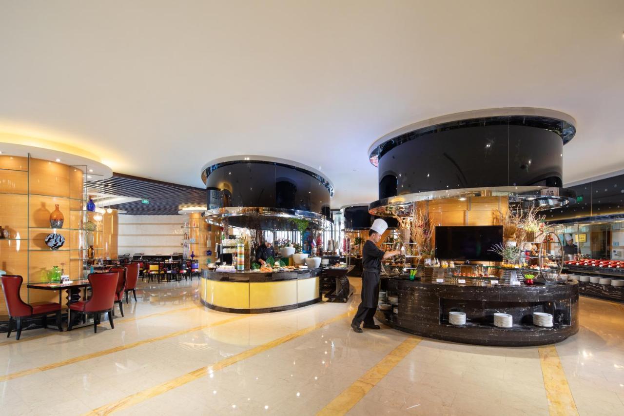 Wyndham Grand Plaza Royale Colorful Yunnan Hotel Kunming Exterior photo