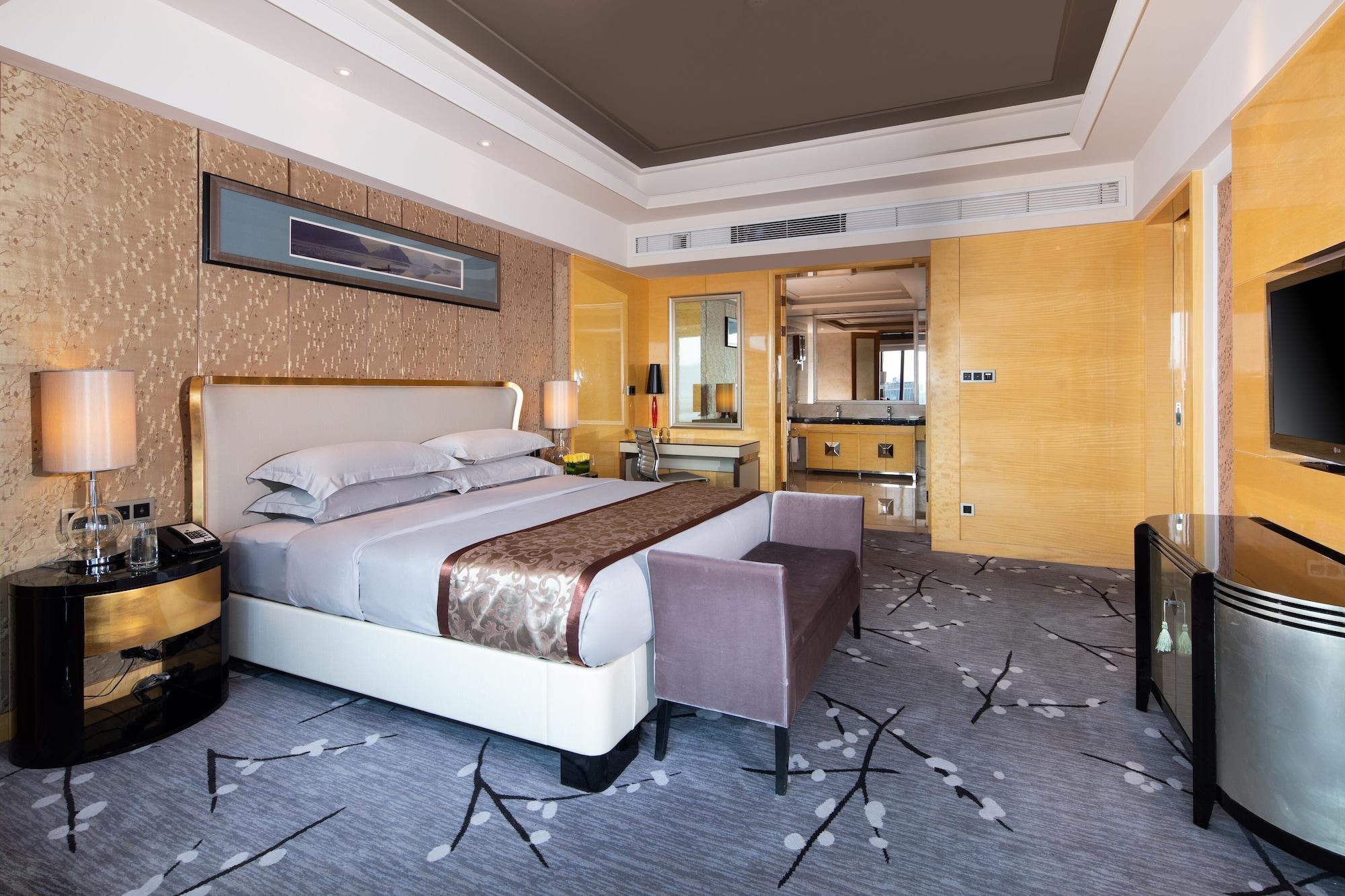Wyndham Grand Plaza Royale Colorful Yunnan Hotel Kunming Exterior photo