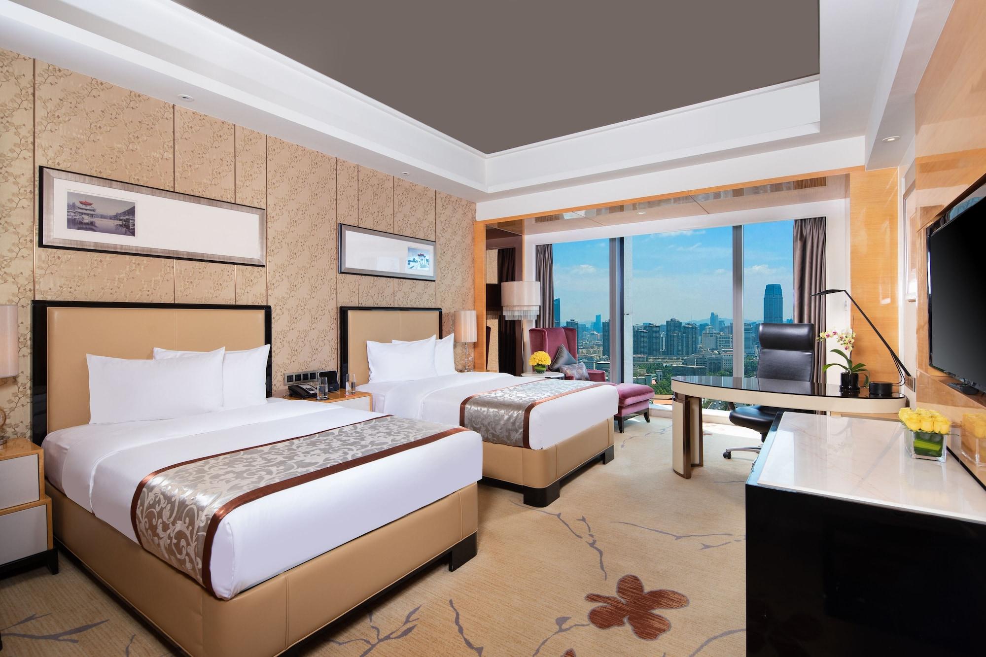 Wyndham Grand Plaza Royale Colorful Yunnan Hotel Kunming Exterior photo