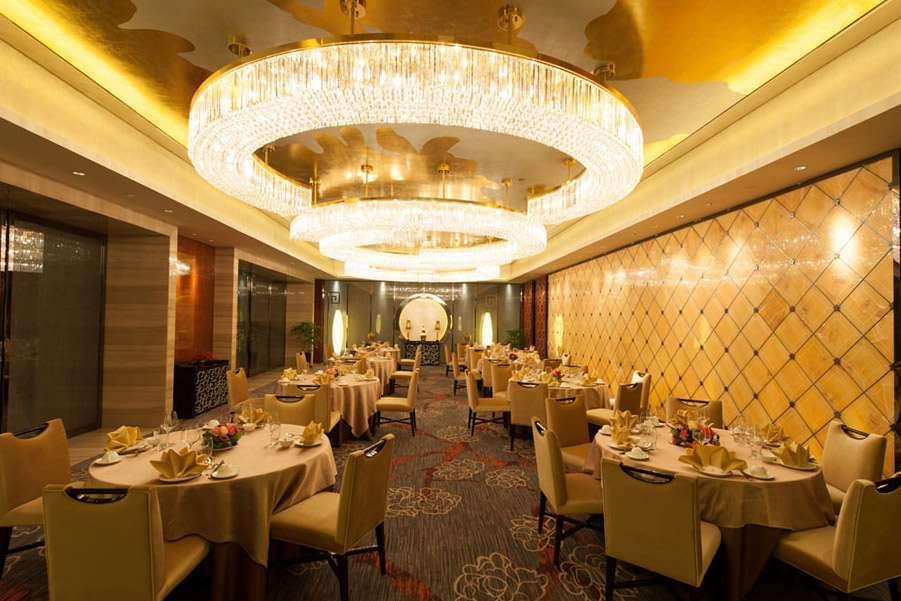 Wyndham Grand Plaza Royale Colorful Yunnan Hotel Kunming Exterior photo