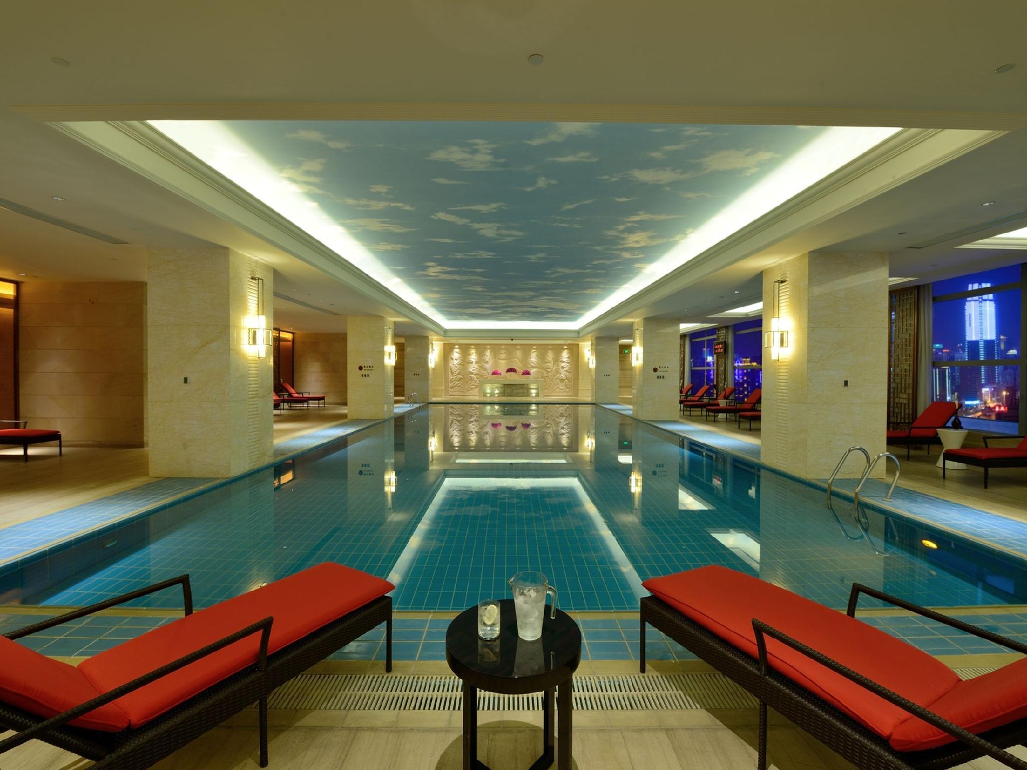 Wyndham Grand Plaza Royale Colorful Yunnan Hotel Kunming Exterior photo
