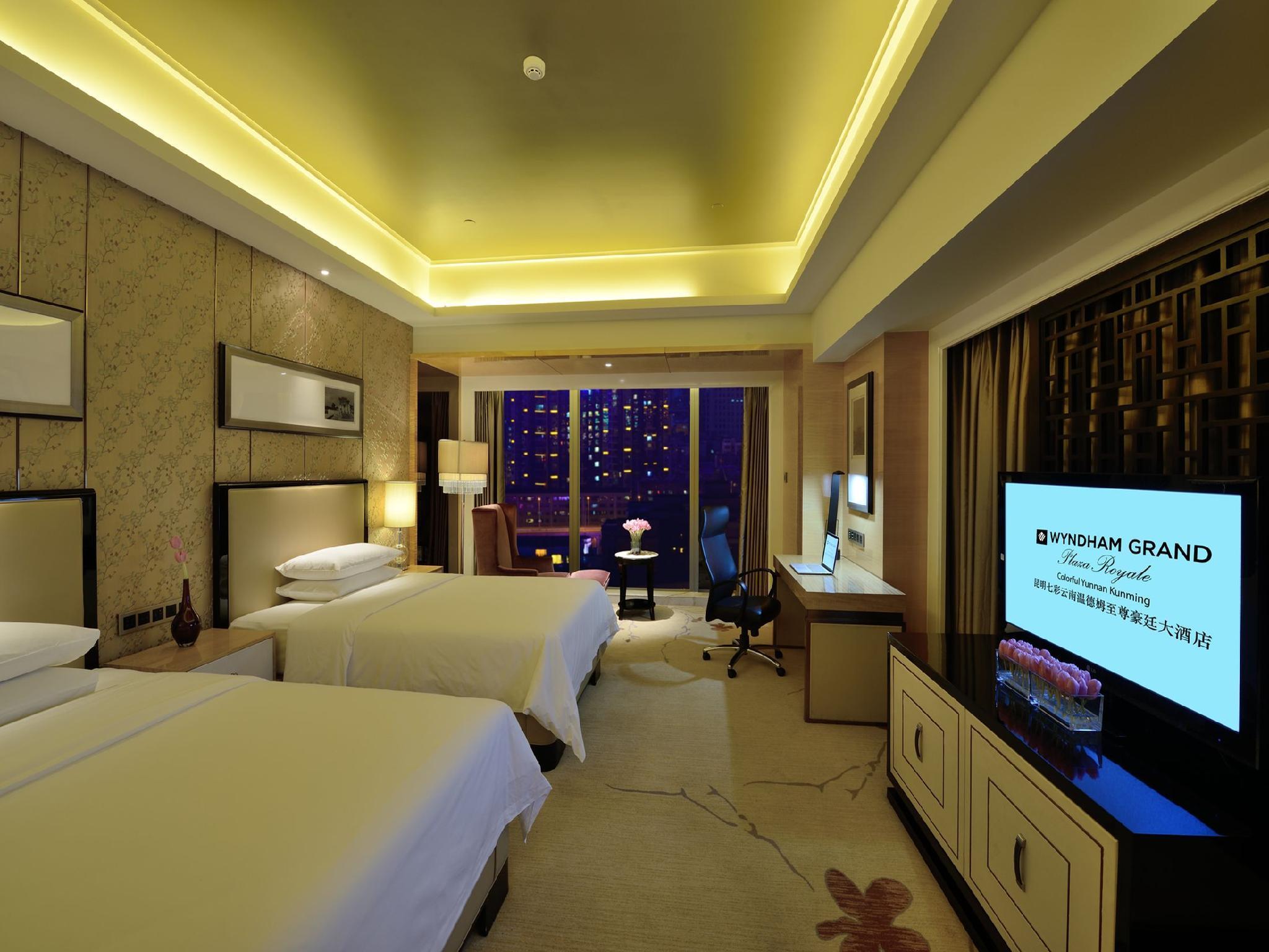 Wyndham Grand Plaza Royale Colorful Yunnan Hotel Kunming Exterior photo